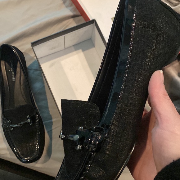 Donald J Pliner black loafers - Picture 13 of 16